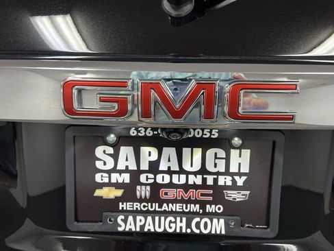 Certified 2023 GMC Acadia SLE image 30
