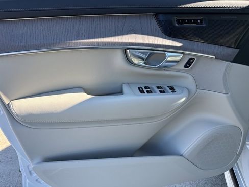 New 2026 Volvo XC90 B6 Ultra image 12