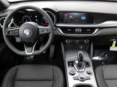 New 2025 Alfa Romeo Stelvio Sprint image 21