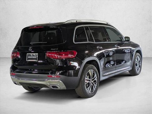 New 2025 Mercedes-Benz GLB 250 4MATIC image 2