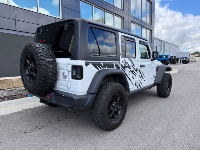 Used 2024 Jeep Wrangler Unlimited AWD/4WD image 3