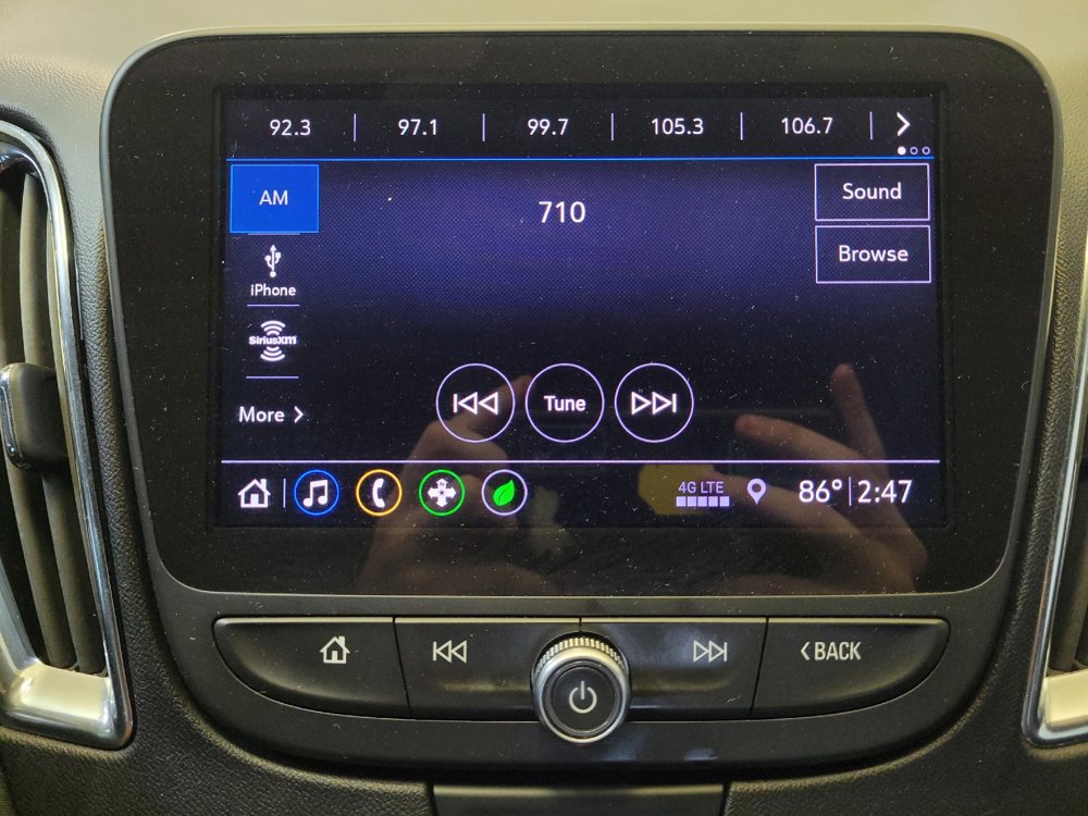Used 2019 Chevrolet Malibu Hybrid FWD image 25