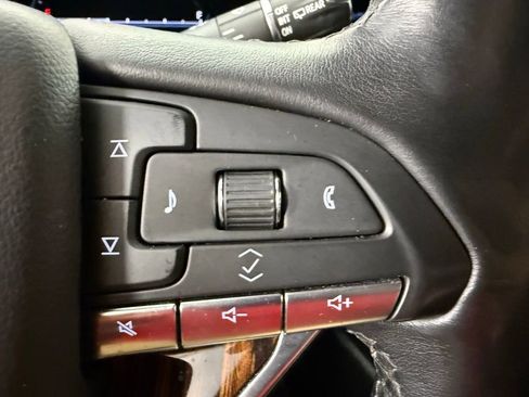 Used 2022 Cadillac Escalade Premium Luxury w/ LPO, Radiant Package AWD/4WD image 28