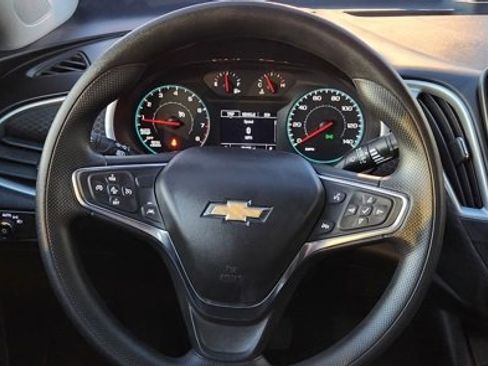 Used 2024 Chevrolet Malibu LT image 20