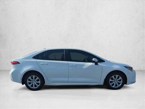 Used 2026 Toyota Corolla LE FWD image 4