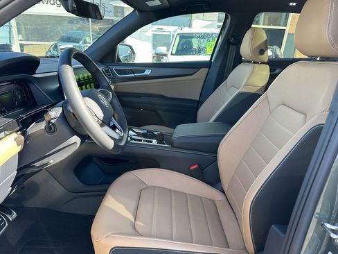 New 2026 Volkswagen Atlas Cross Sport SEL R-Line image 16