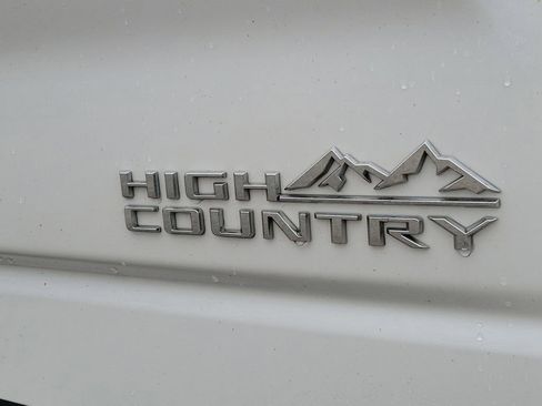 Certified 2022 Chevrolet Silverado 1500 High Country w/ Safety Package II image 6