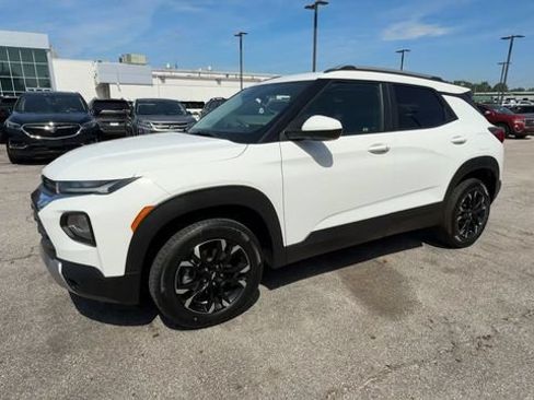 Used 2022 Chevrolet TrailBlazer LT w/ Convenience Package AWD/4WD image 4