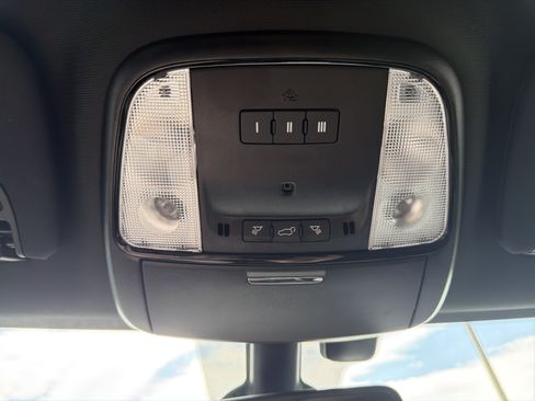 Used 2025 Dodge Durango GT AWD/4WD image 30
