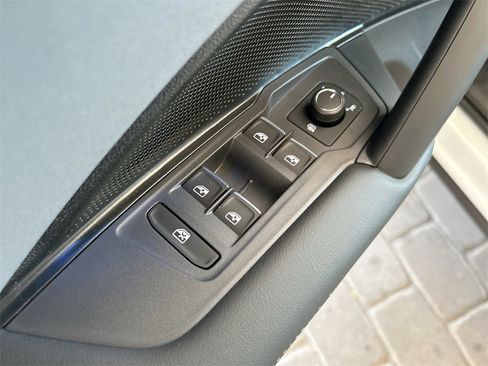 New 2026 Volkswagen Tiguan SE R-Line image 12