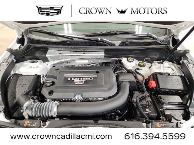 Certified 2023 Cadillac XT4 Luxury w/ Driver Awareness Package FWD image 9