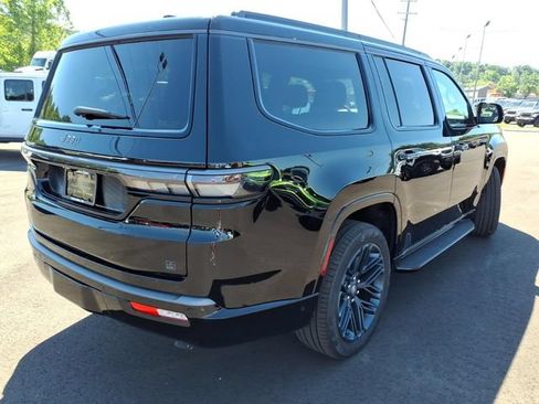 New 2026 Jeep Grand Wagoneer 4WD image 3
