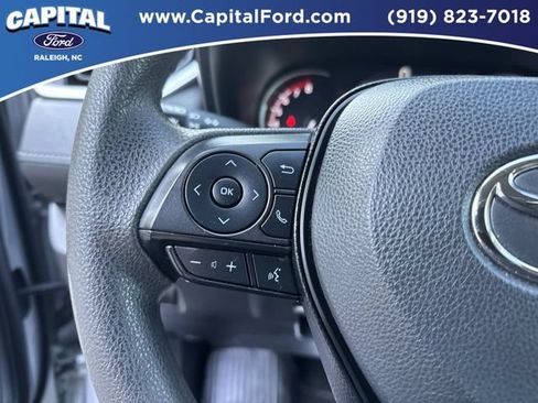Used 2025 Toyota RAV4 LE AWD/4WD image 22