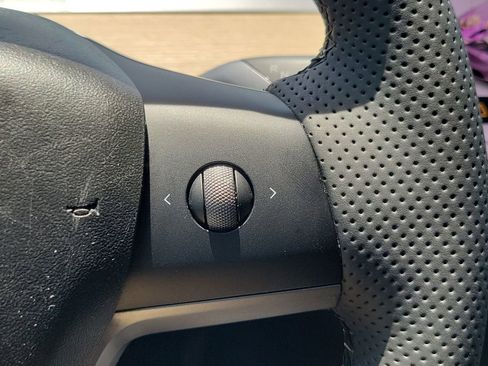Used 2021 Tesla Model Y 2WD image 20