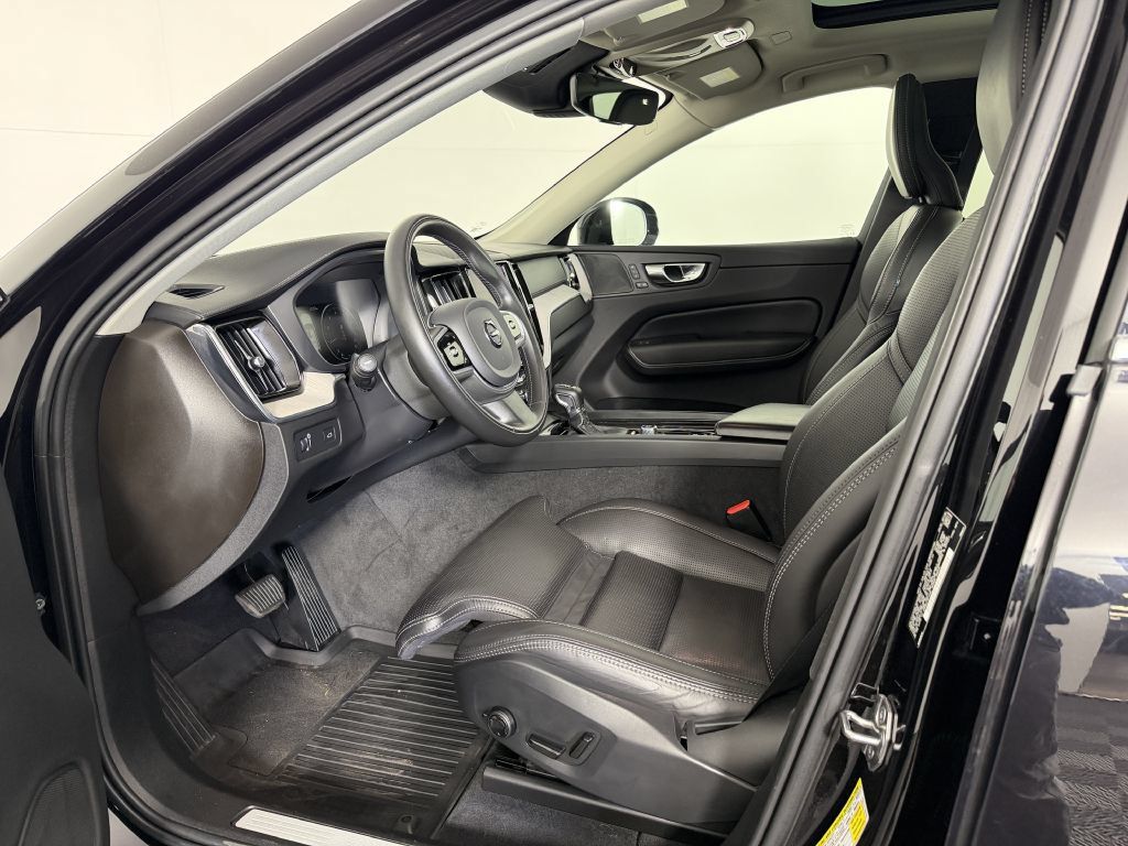 Used 2021 Volvo XC60 T5 Inscription w/ Protection Package Premier AWD/4WD image 14