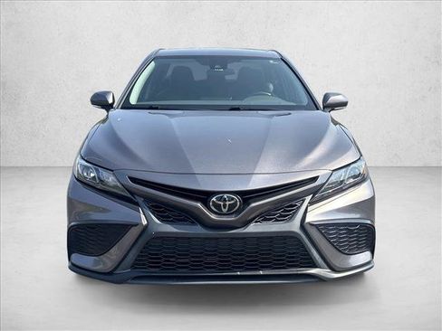 Certified 2022 Toyota Camry SE FWD image 2