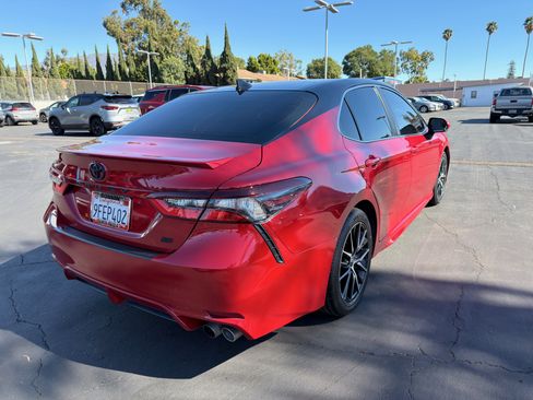 Used 2023 Toyota Camry SE w/ Convenience Package image 9