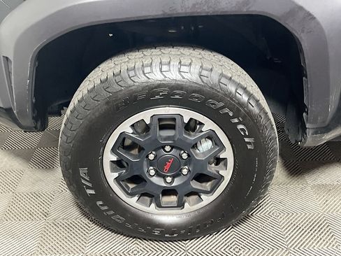 Certified 2024 Toyota Tacoma TRD Off-Road w/ TRD Off Road Upgrade Package AWD/4WD image 27