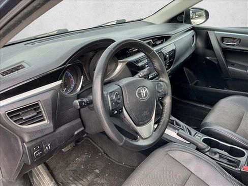 Used 2015 Toyota Corolla S w/ Driver Convenience Package image 10