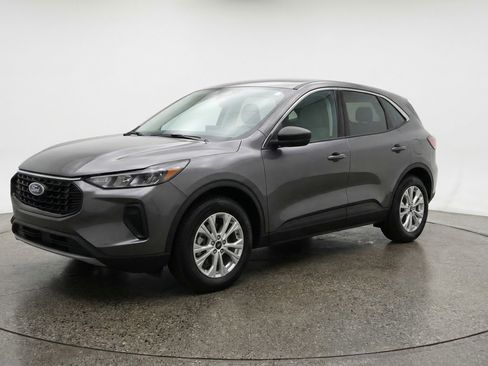 Used 2024 Ford Escape Active FWD image 3