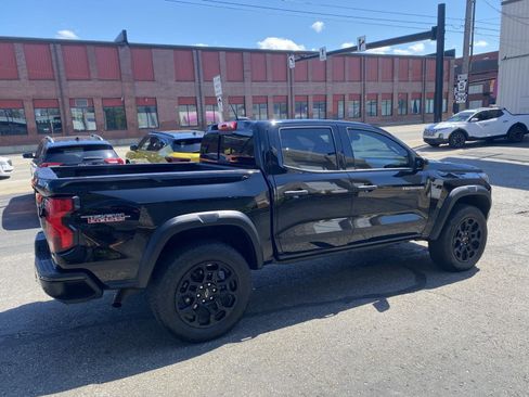 Used 2026 Chevrolet Colorado Trail Boss AWD/4WD image 8