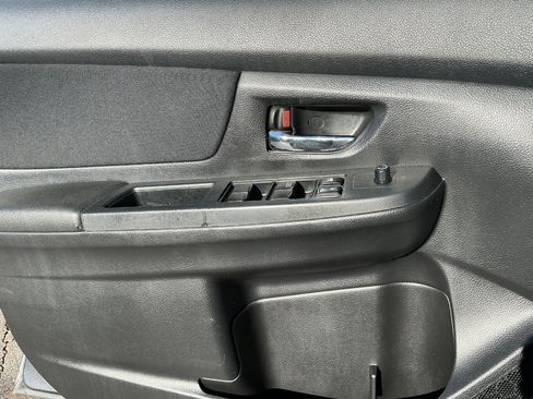 Used 2013 Subaru Crosstrek 2.0i Premium image 15