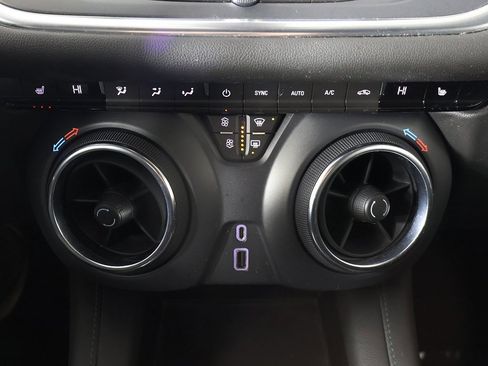 Used 2021 Chevrolet Blazer LT image 40