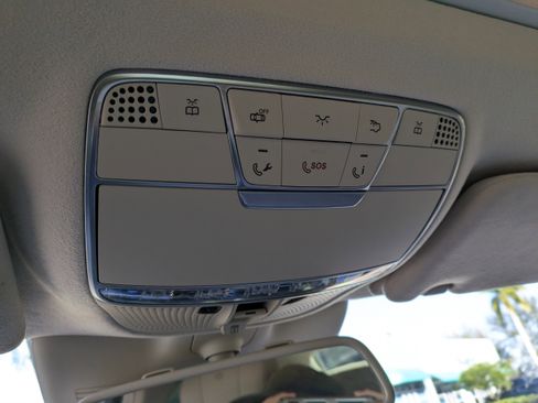 Used 2014 Mercedes-Benz S 550 Sedan image 26