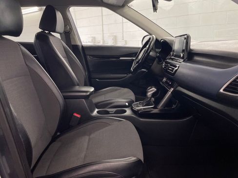 Used 2023 Kia Seltos S image 28