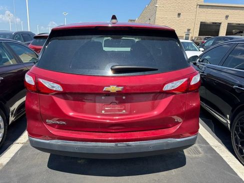 Used 2019 Chevrolet Equinox LT FWD image 3