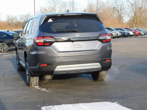 New 2025 Honda Pilot EX-L image 4