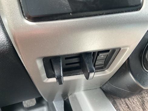 Used 2017 Ford F250 Lariat w/ Lariat Ultimate Package image 44