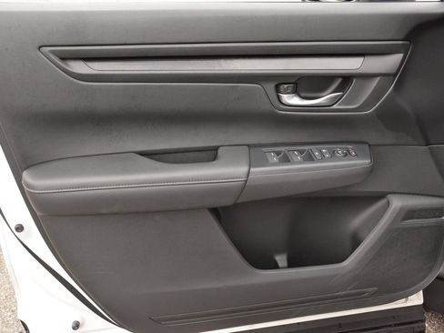 Used 2024 Honda CR-V LX image 8