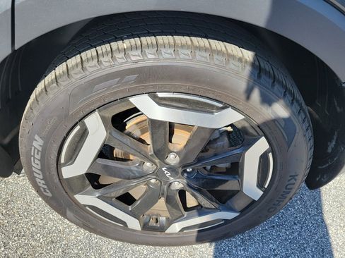 Used 2023 Kia Telluride S AWD/4WD image 8