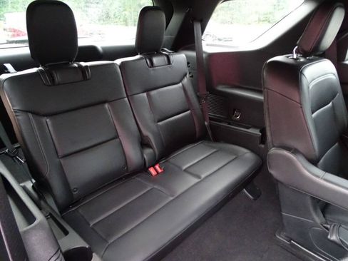 Used 2020 Ford Explorer AWD XLT w/ Equipment Group 202A image 48