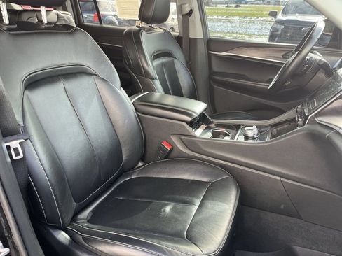 Used 2021 Jeep Grand Cherokee L Limited AWD/4WD image 26