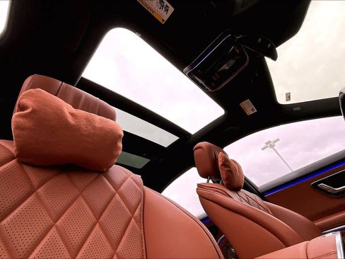 Used 2024 Mercedes-Benz S 580e 4MATIC Sedan image 13