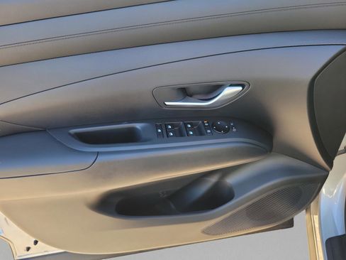 New 2026 Hyundai Tucson SEL image 16