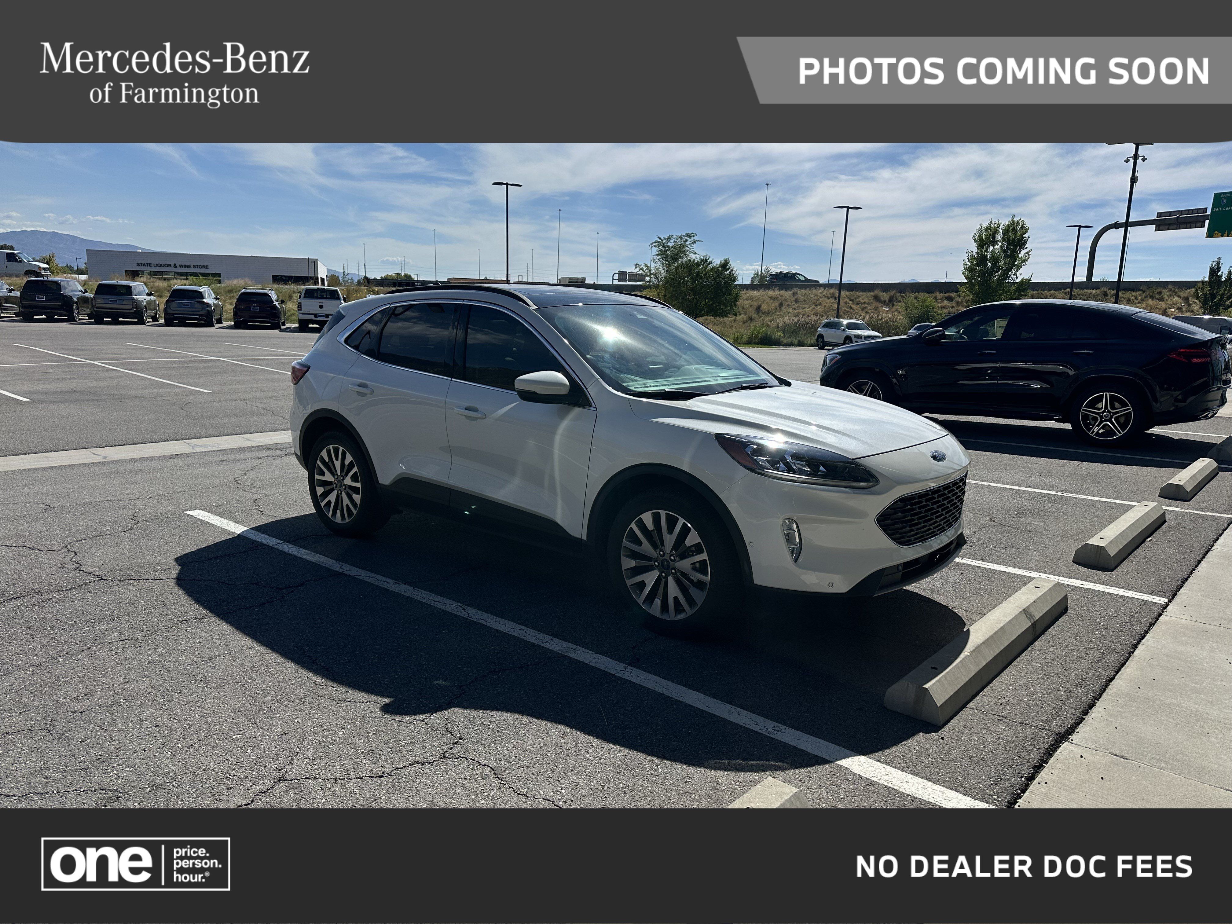 Used 2020 Ford Escape Titanium w/ Titanium Premium Package 2.0 AWD/4WD image 1