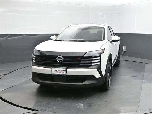 New 2025 Nissan Kicks SR w/ SR Premium Package image 30