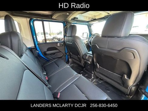 Used 2026 Jeep Wrangler Unlimited Sahara AWD/4WD image 12