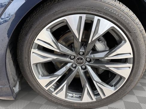 Used 2025 Audi Q8 Premium Plus w/ Premium Plus Package AWD/4WD image 9