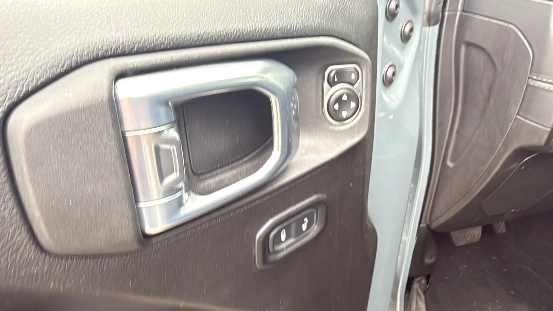 Used 2026 Jeep Gladiator Mojave AWD/4WD image 18