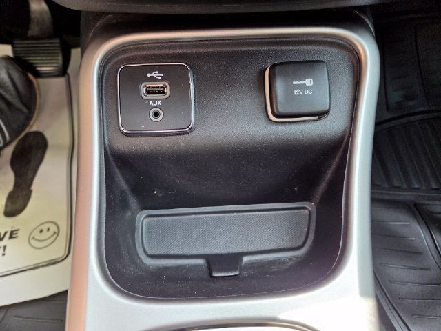 Used 2018 Jeep Compass Latitude w/ Cold Weather Group FWD image 31