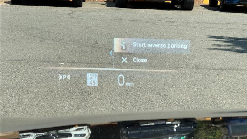 Used 2025 BMW 750e xDrive w/ Executive Package AWD/4WD image 47