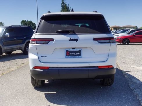 New 2026 Jeep Grand Cherokee L 4WD image 7