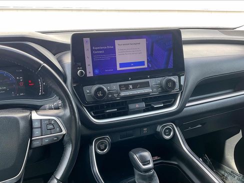 Used 2025 Toyota Grand Highlander FWD image 7