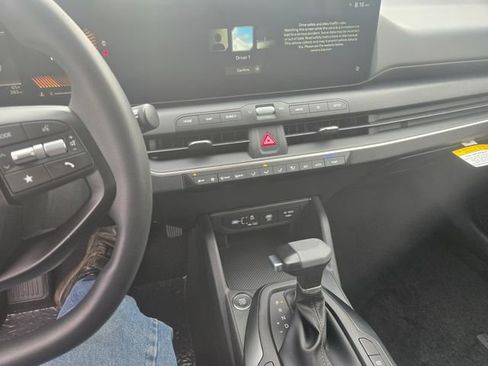 New 2026 Kia K4 FWD image 2