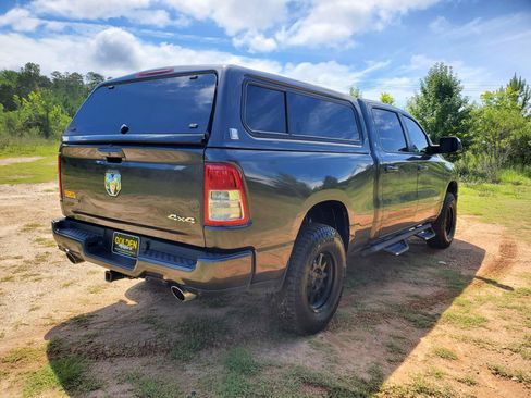 Used 2019 RAM 1500 Big Horn AWD/4WD image 11
