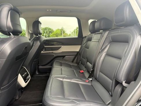 Used 2024 Lincoln Nautilus Premier w/ Equipment Group 102A AWD/4WD image 15